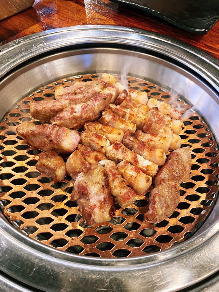  발산역: <감성9091돼지> 아이랑 가족끼리 외식으로 좋은 놀이방 있는 고깃집 방문 후기