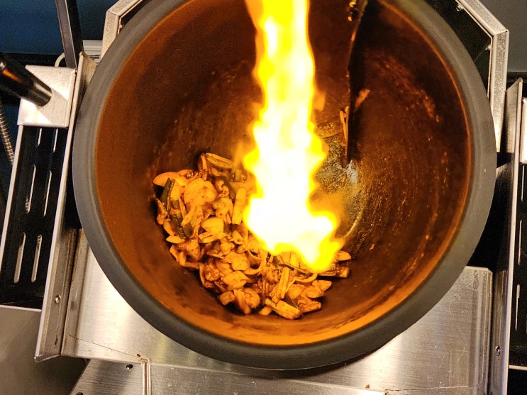  직화 불맛제육 오산 엘지로 맛집 제주생고기짜글이엔두루치기 오산본점