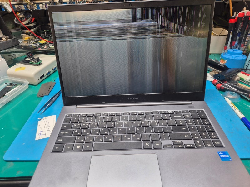 삼성노트북 lcd교체 NT551XDA