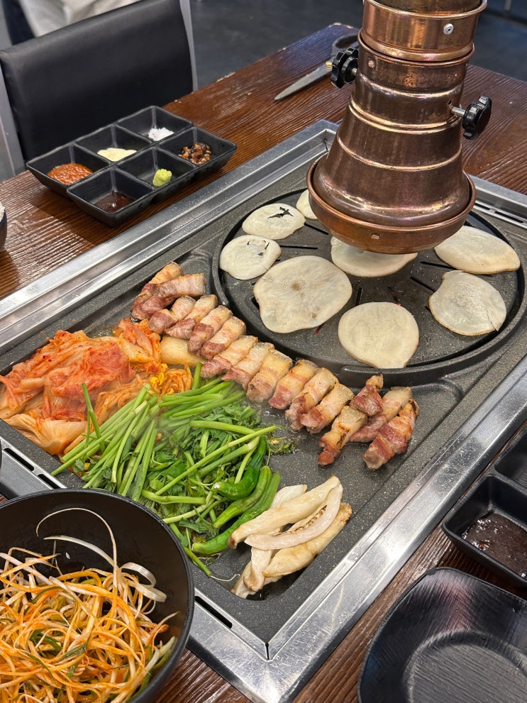  종로3가 삼겹살맛집 참돼짓간 구워주는 고기집 회식 모임 추천