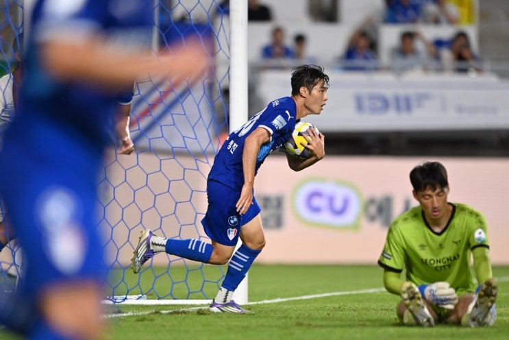 극장 동점골’ 터뜨린 수원삼성, <b>성남FC</b> 상대 2-2 극적 <b>무승부</b>