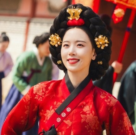 <b>폭군의 셰프</b> 강목주 <b>강한나</b> 실제 장녹수와 얼마나 닮았나?