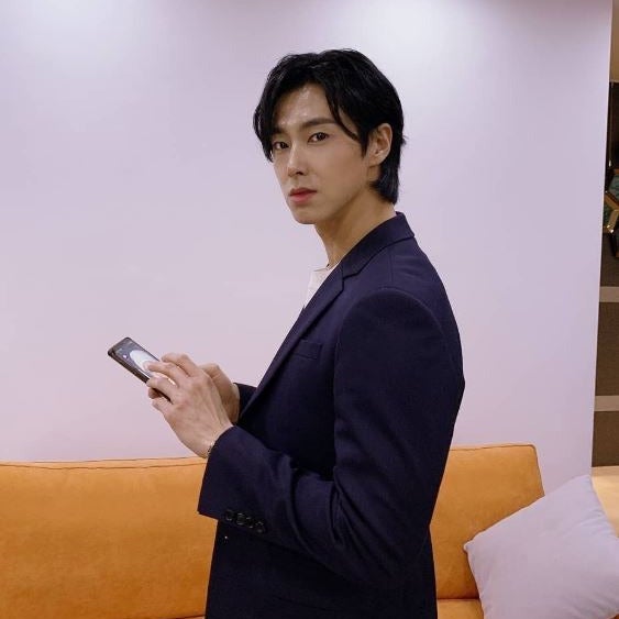 유노윤호 고향 프로필 드라마 파인 땡큐 첫번째 레슨 연기 사투리 MBTI 데뷔 소속사 학력 가족....