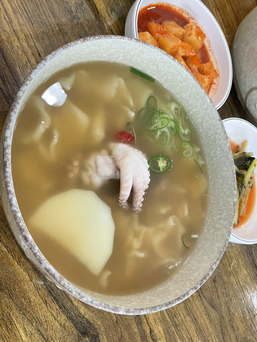 팔미낙지한마리수제비 성산점 사진 4