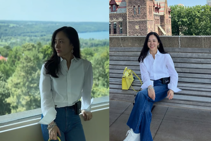  50대 나이를 뛰어넘은 센스 있는 캐주얼 뉴욕 여행룩을 완성한 박주미 OOTD