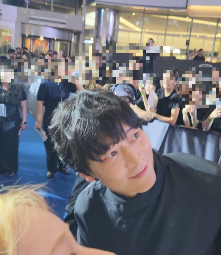 강동원,전지현 <b>북극성 쇼케이스</b> 실물 영접