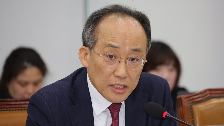 [속보] 내란특검, ‘<b>계엄 해제 방해</b>’ <b>추경호</b> 전 국힘 원내대표... 