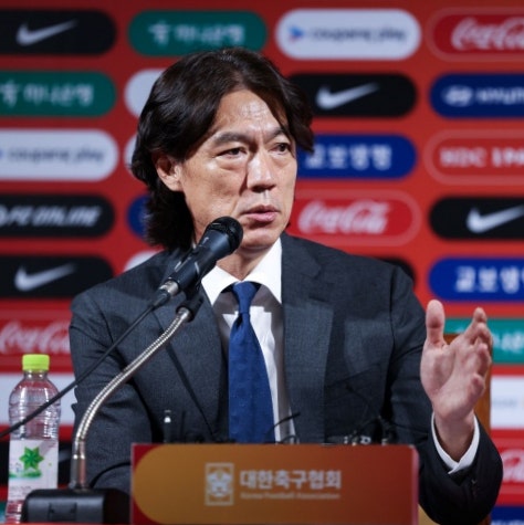 홍명보 감독은 <b>손흥민</b> 주장 박탈시키고 무엇을 얻으려는 겁니까?