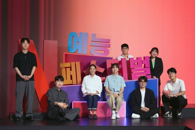 <b>나영석</b> 사단→유재석 영입, <b>넷플릭스</b> “매달 취향 발견, 논스톱... 