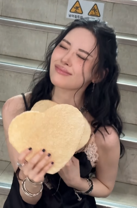 <b>선미</b>, <b>박진영 손절설</b> 해명 공개: 첫 연애 딱 한 번, 그게 끝