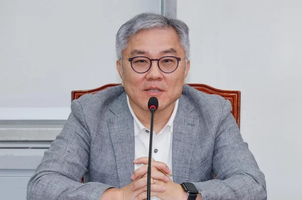 <b>최강욱</b> '<b>2차 가해 논란</b>'.. 정청래 윤리감찰단에 진상조사 긴급... 