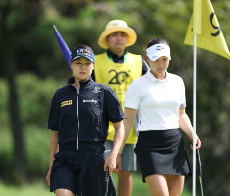 KLPGA <b>KB금융 스타챔피언십</b> 1라운드 <b>문정민</b> 단독선두, 노승희... 