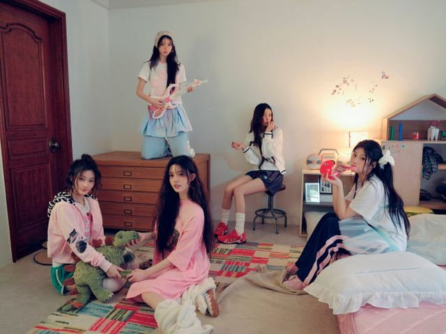 아일릿, 日 첫 싱글로 <b>오리콘</b> 데일리 <b>랭킹</b> 2위