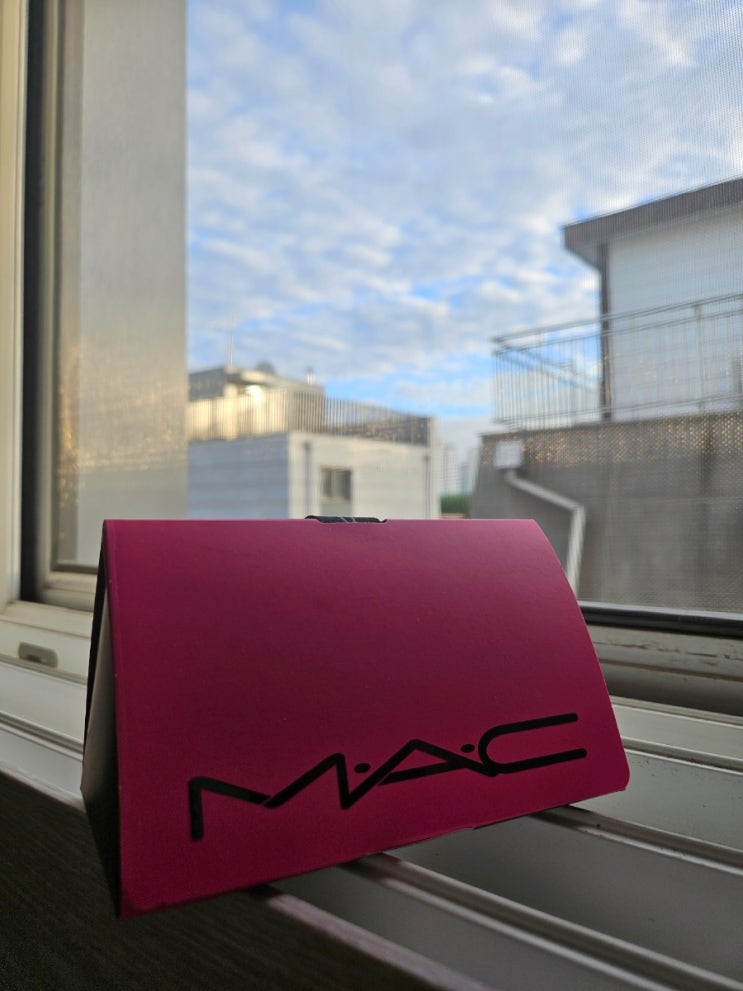  맥(MAC) 글로우 플레이 텐더 토크 립밤 트릭 컬러(핑키 바이올렛)