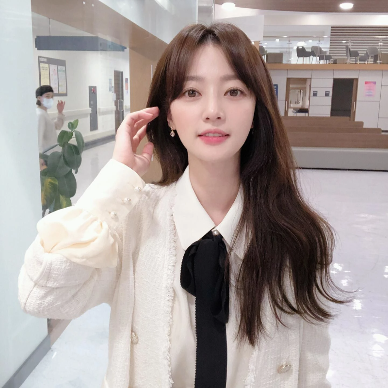배우 송하윤 프로필 나이 키 데뷔 학창시절 개명 이유 학폭 피해자 입국 100억 소송 예고 논란....