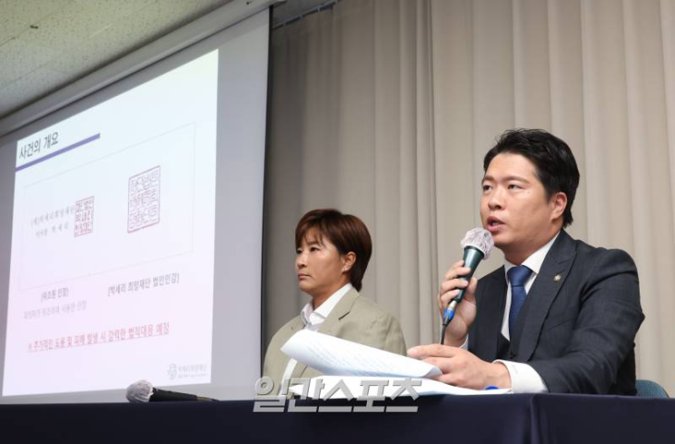 [속보] 서대문구 <b>초등생 유괴</b>... 쏘렌토 타고 유인 <b>시도</b>..ㄷㄷ