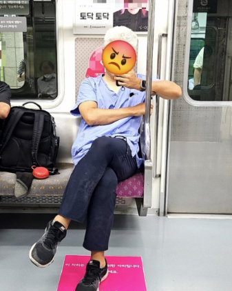   임산부석 앉은 의사 사진, 온라인 ‘뜨거운 논쟁’