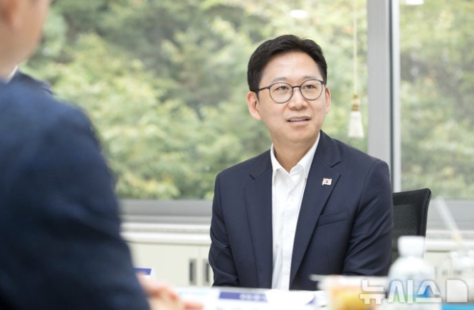배경훈 과기정통부 장관 “AI로 과학혁신, 노벨상 수상 환경 만들겠다” 