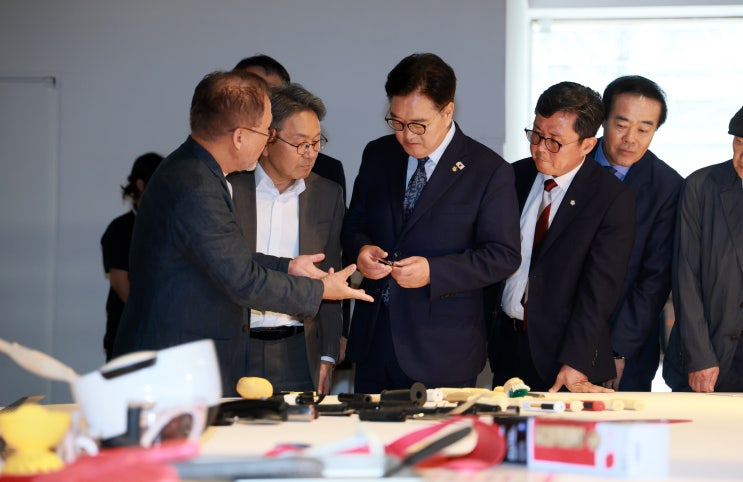 2025 <b>광주디자인비엔날레</b> 전시 관람…“<b>광주</b>정신과 K-<b>디자인</b>... 