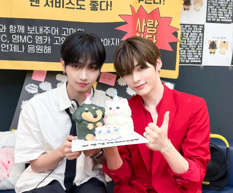 20250904 성한빈X명재현 MC 스페셜 스테이지 - 청춘만화 가사 | 샤인멍또캣 커버무대 모음