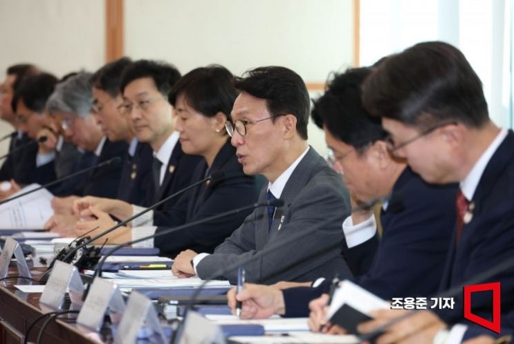 [석간-뉴스] <b>트럼프</b> <b>방한</b> 하나…金 총리 "한미 회담 후 <b>APEC</b> 규모... 