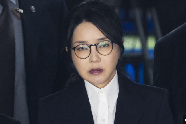 <b>김건희 특검</b> <b>압수수색</b>, 금거북이 의혹과 이배용 전 위원장 연관성