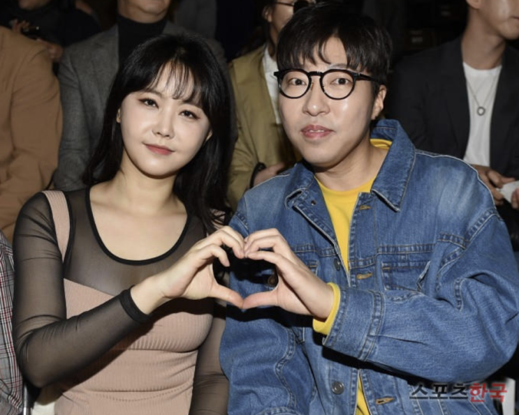 <b>대도서관</b> 갑작스런 <b>별세</b> 소식에 온 국민이 슬픔에 빠져... 