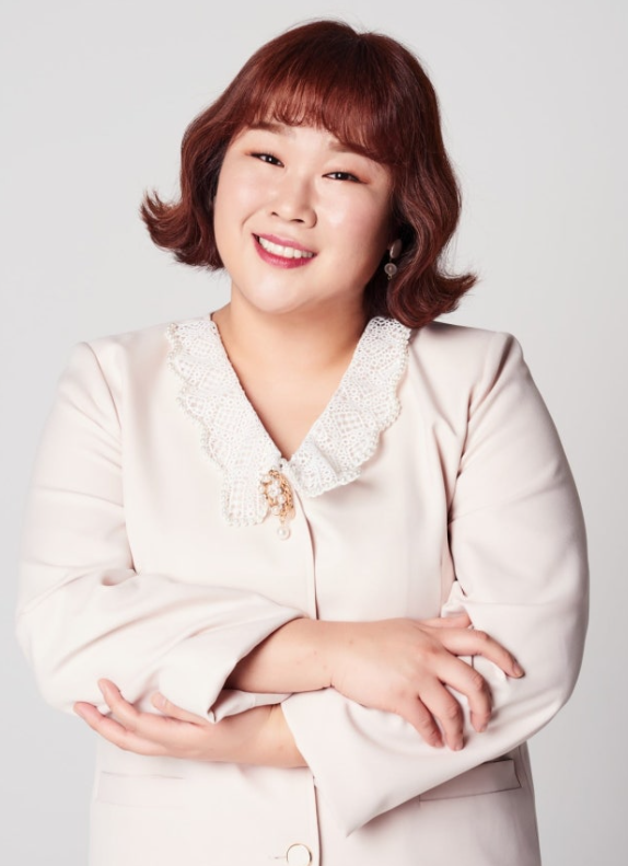   개그우먼 김민경, ‘2025 중증장애인생산품 박람회’ 폐막식 MC 확정!