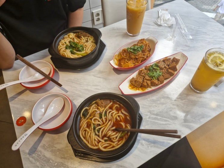  명동 맛집 형제들 투도어펀 명동본점 | 중국 감자면과 함께 즐기는 가성비 사이드 메뉴