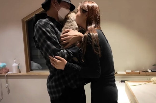 세븐♥이다해, 반려견 그레이튼 떠나보내며 오열…“더 안아주고 있을 걸 그랬다”