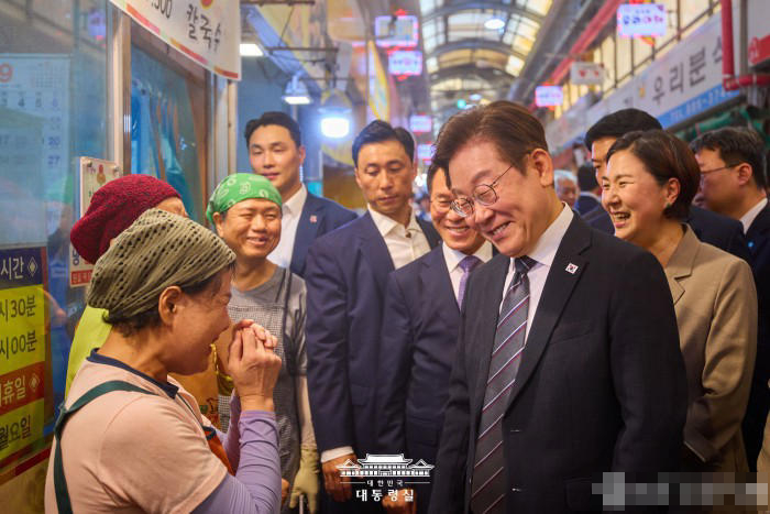 <b>이재명</b> 대통령, 인천 전통시장 깜짝 방문,<b>민생</b>회복시작<b>행보</b>