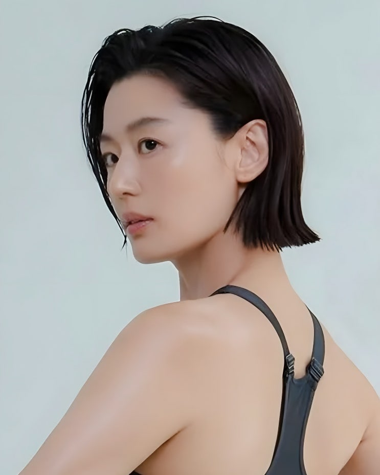  전지현 단발 태슬컷 헤어스타일, 긴머리 대명사의 완벽 변신