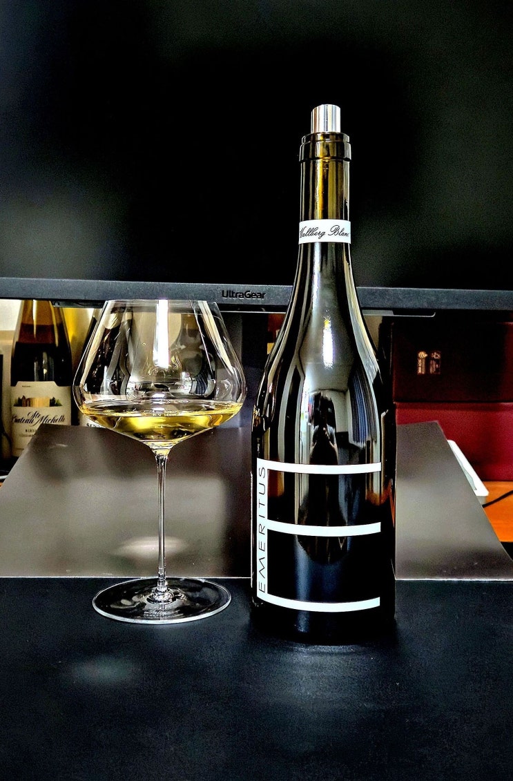  [화이트] 이메리투스 빈야드 홀버그 블랑 2022 Emeritus Vineyards Hallberg Blanc 2022 미국 러시안 리버 밸리 피노누아 화이트 와인 리뷰