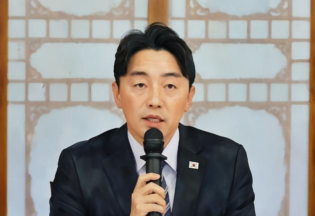 <b>강훈식</b> 대통령비서실장, 미국 현대-LG공장 <b>한국인</b> 근로자 석방... 