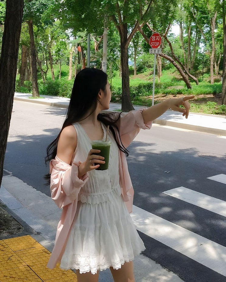  신예은 인플루언서 여름 화이트 셋업 코디 3종 구성