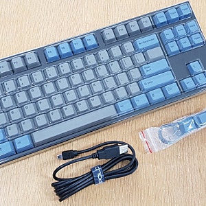 10년차 직장인의 첫 기계식 키보드, 레오폴드 FC750R PD 흑축 내돈내산 언박싱