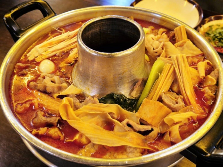  홍대 훠궈 맛집 '따롱이훠궈' 소고기 홍탕과 꿔바로우