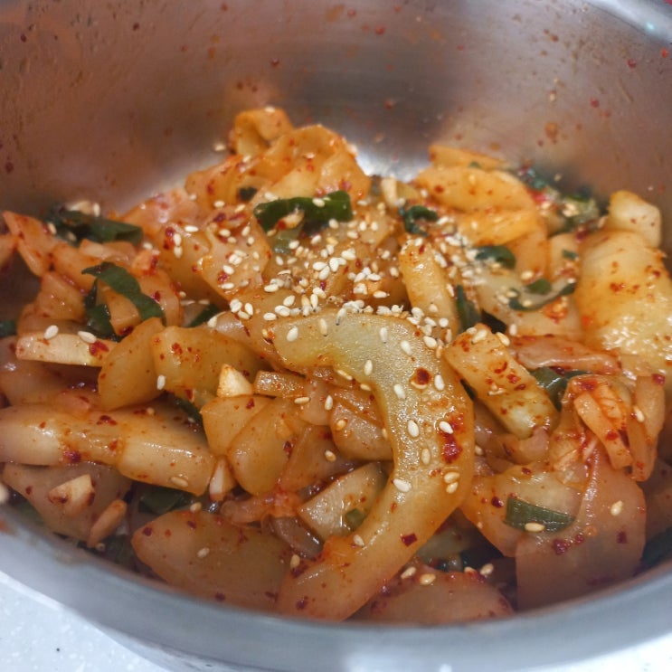 노각 오이 무침과 쓴맛 제거 방법