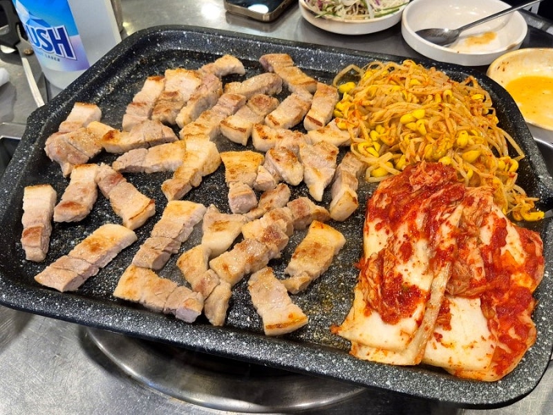 [유정돈데이] 서울 수유역 가성비 삼겹살 맛집 솔직후기, 우이천 음악분수와 맥주축제
