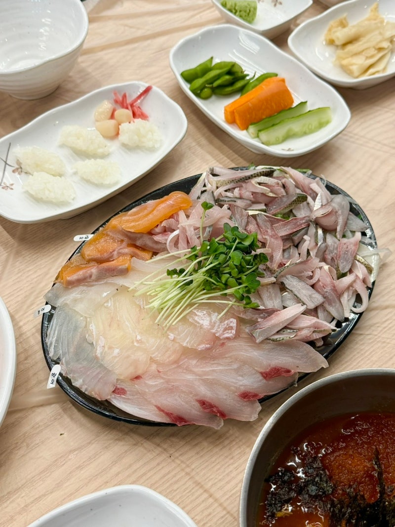 부산 해운대 좌동 장산역 횟집 봄봄횟집에서 전어회 먹고 온 재방문 후기