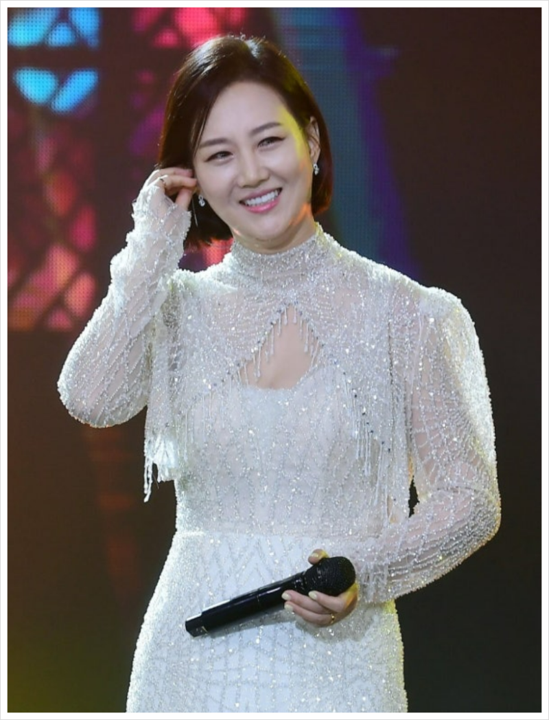장윤정 노래 모음 BEST 3 프로필 초혼 꽃 어머나