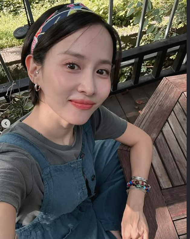 40대라고? 조여정 동안 숏컷 스타일