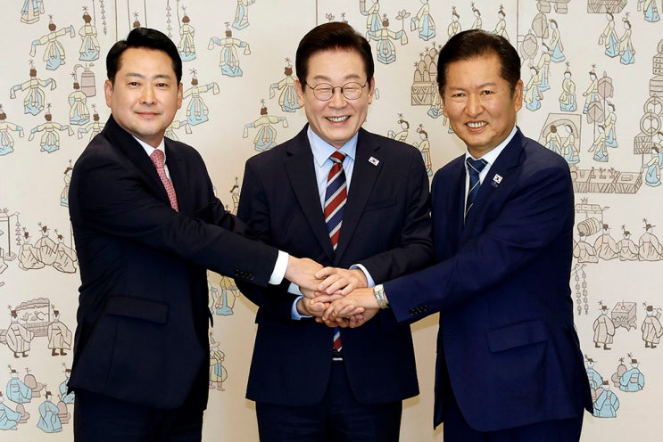 ‘특검 항의’ 할 말 다했다…‘<b>민생</b> <b>협의체</b>’는 <b>합의</b>