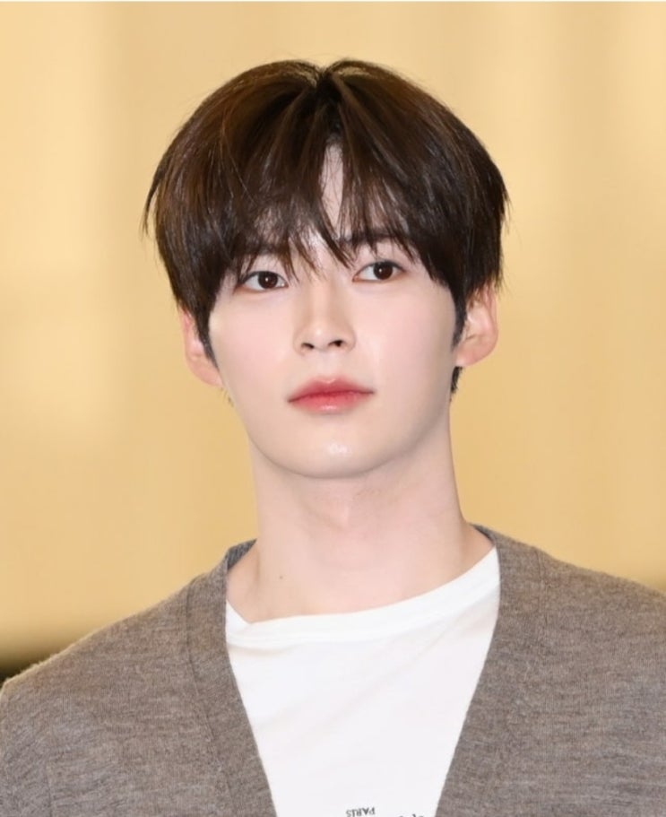 제로베이스원(ZB1) <b>성한빈</b> ‘방지턱 <b>신음 논란</b>’…사과까지... 