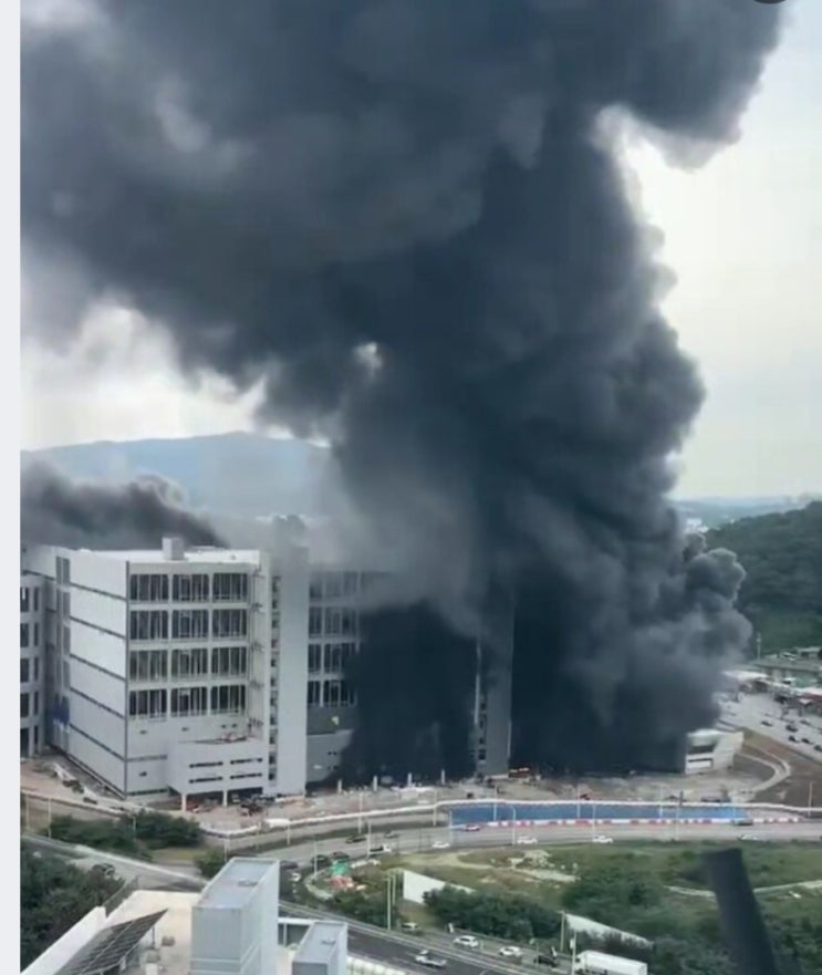 <b>양주</b> 옥정 <b>물류</b>센터 공사장서 발생한 <b>화재</b>… 현재 진화 작업... 