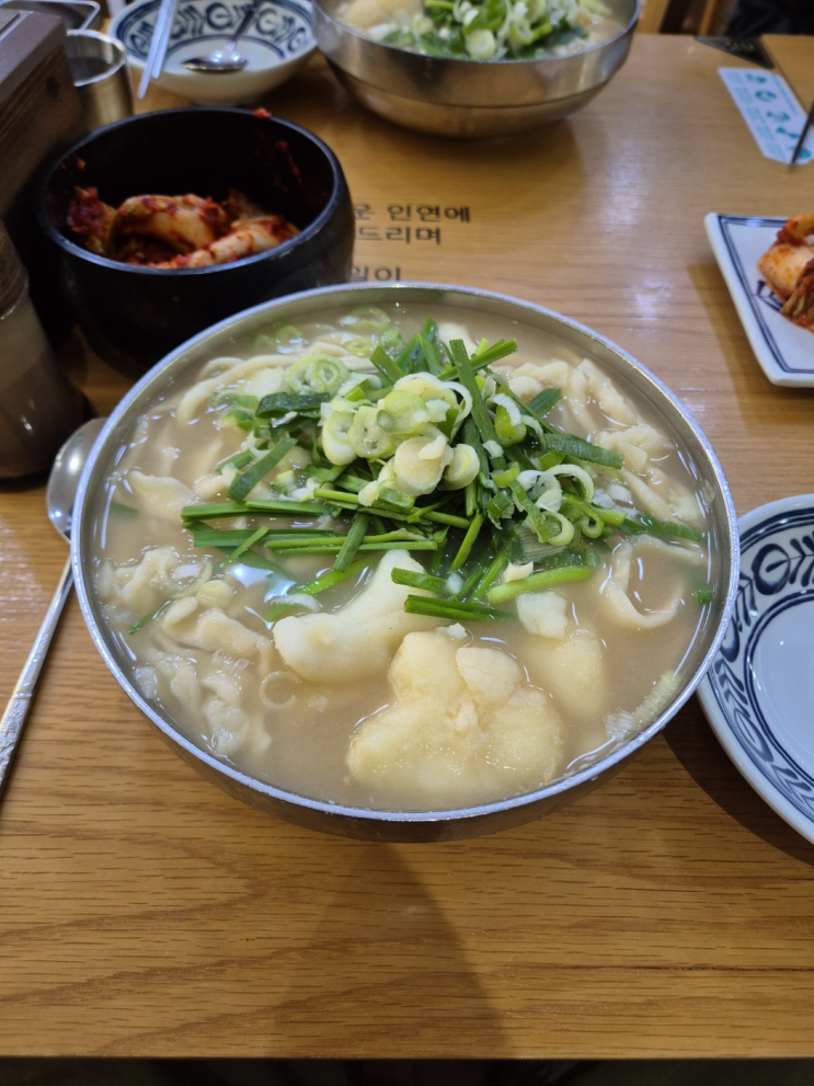  [구리시] 잉꼬칼국수(구리를 대표하는 매운김치+감자칼국수)