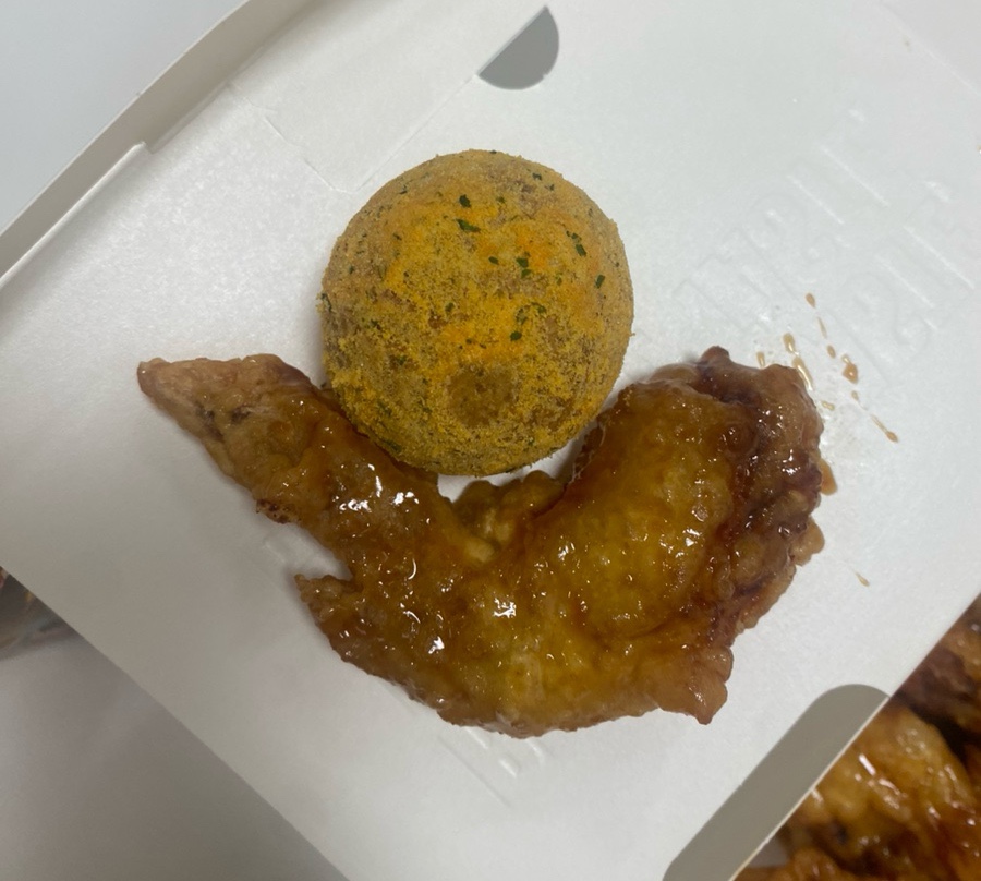 BHC치킨 내포2호점 사진 2