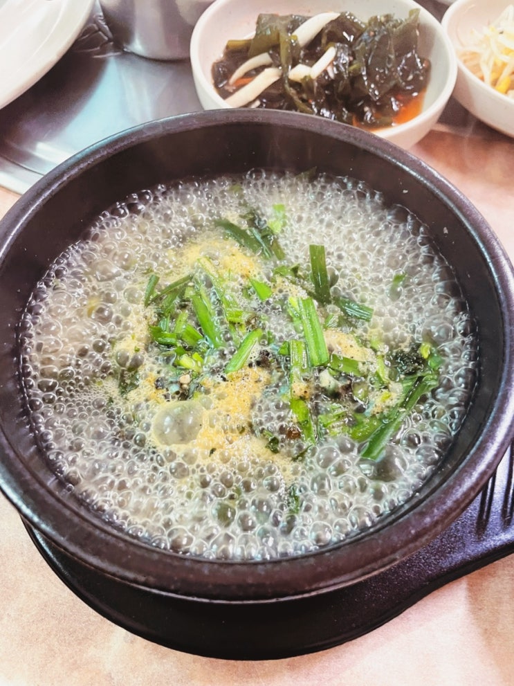  송도유원지 맛집 옥천 올갱이 해장국 | 숙취 해소에 최고인 고단백 보양식