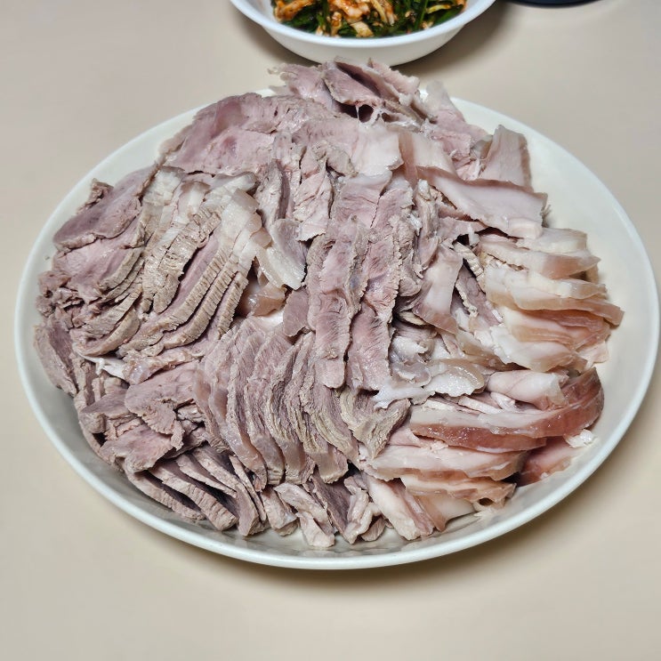  더위가 가기전에 즐기는 냉제육(앞다리살수육 레시피)