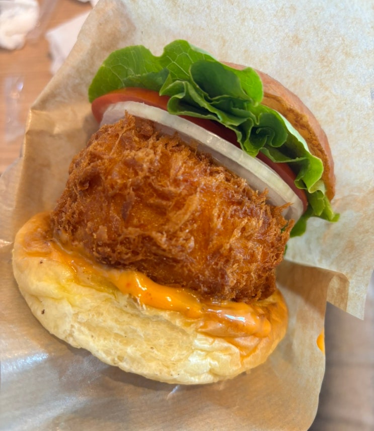  거제 수제버거맛집, 통통새우버거로 유명한 "버거섬" 거제지세포점